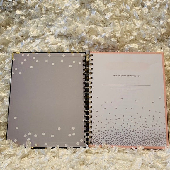 🆕 Just a Girl Boss Building her Empire Planner - Picture 2 of 8